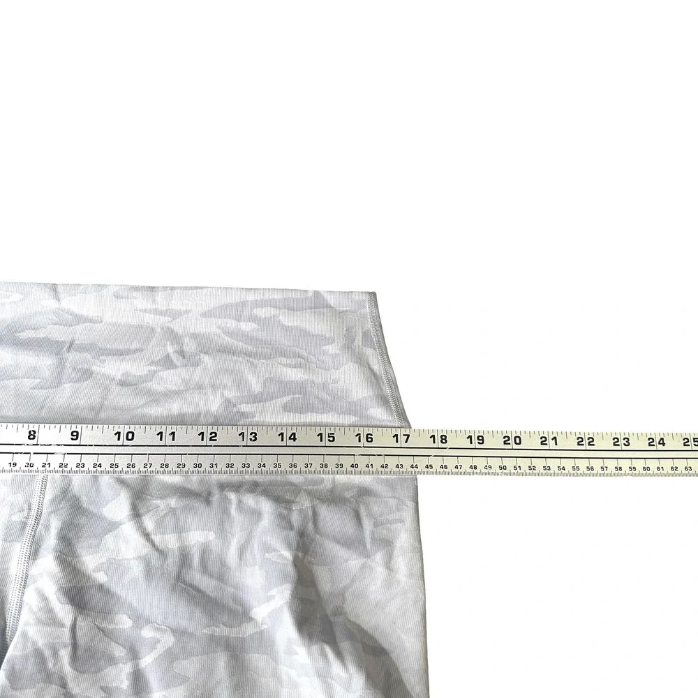 Lululemon Wunder Under Short 10 Camo Gray White Size 14 W7BO6S Athleisure Active - Picture 6 of 8